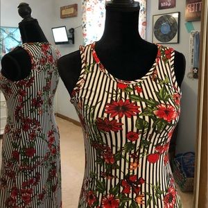 Discreet floral Maxi Dress